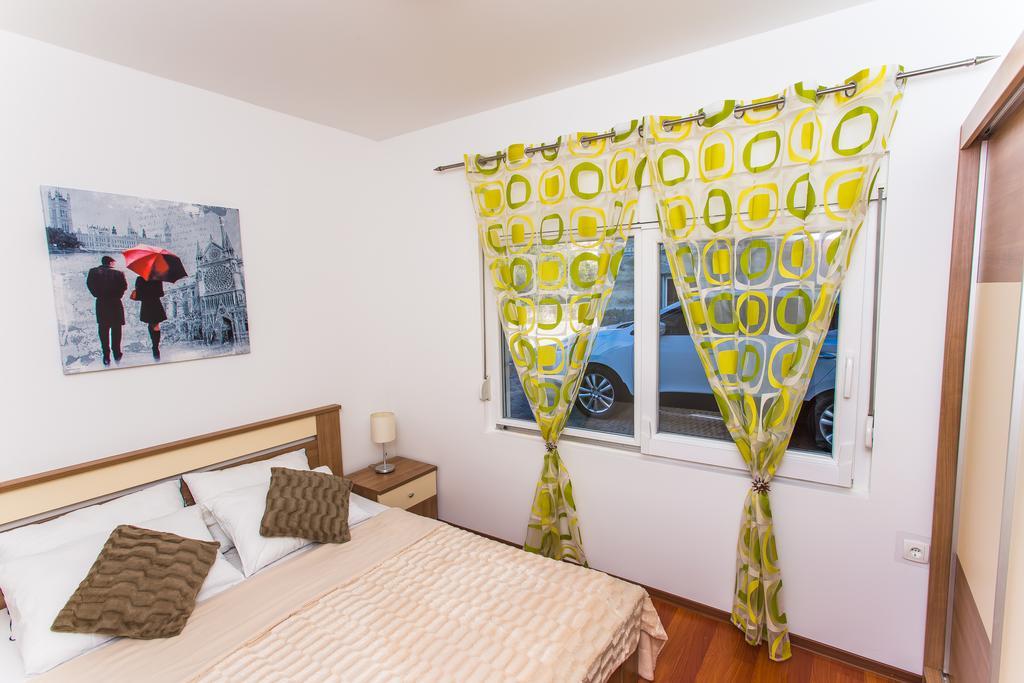 Apartman Nikolic 2 Apartment Kastela Exterior photo