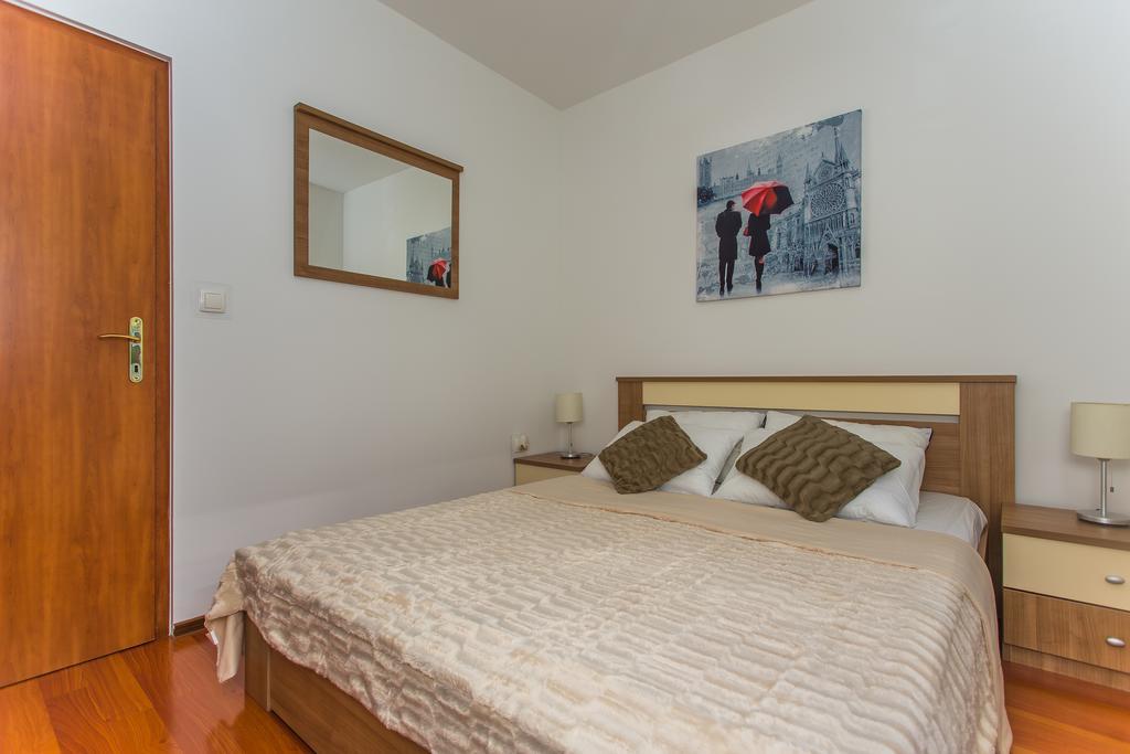 Apartman Nikolic 2 Apartment Kastela Exterior photo